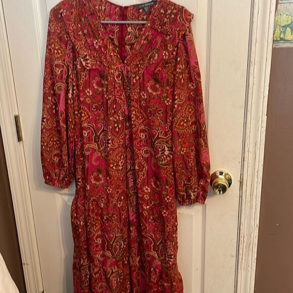julia jordan Dresses & Skirts - Julia Jordan. Pasiley Dress. Size 4 NWT